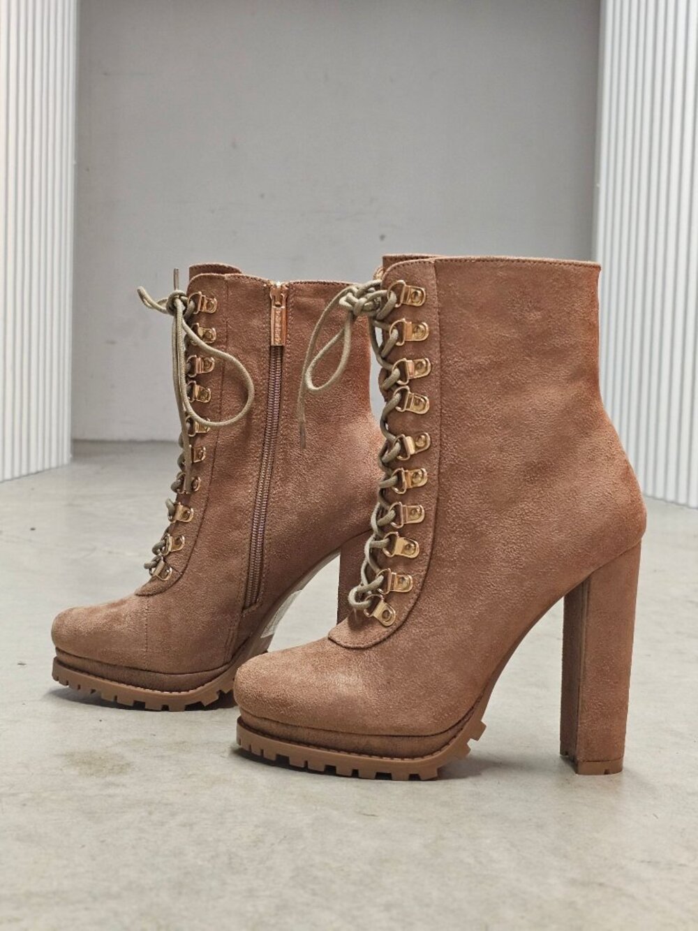 Faux Suede Lace-Up High Heel Platform Boots Taupe Womens Size 6.5 - Picture 8 of 15